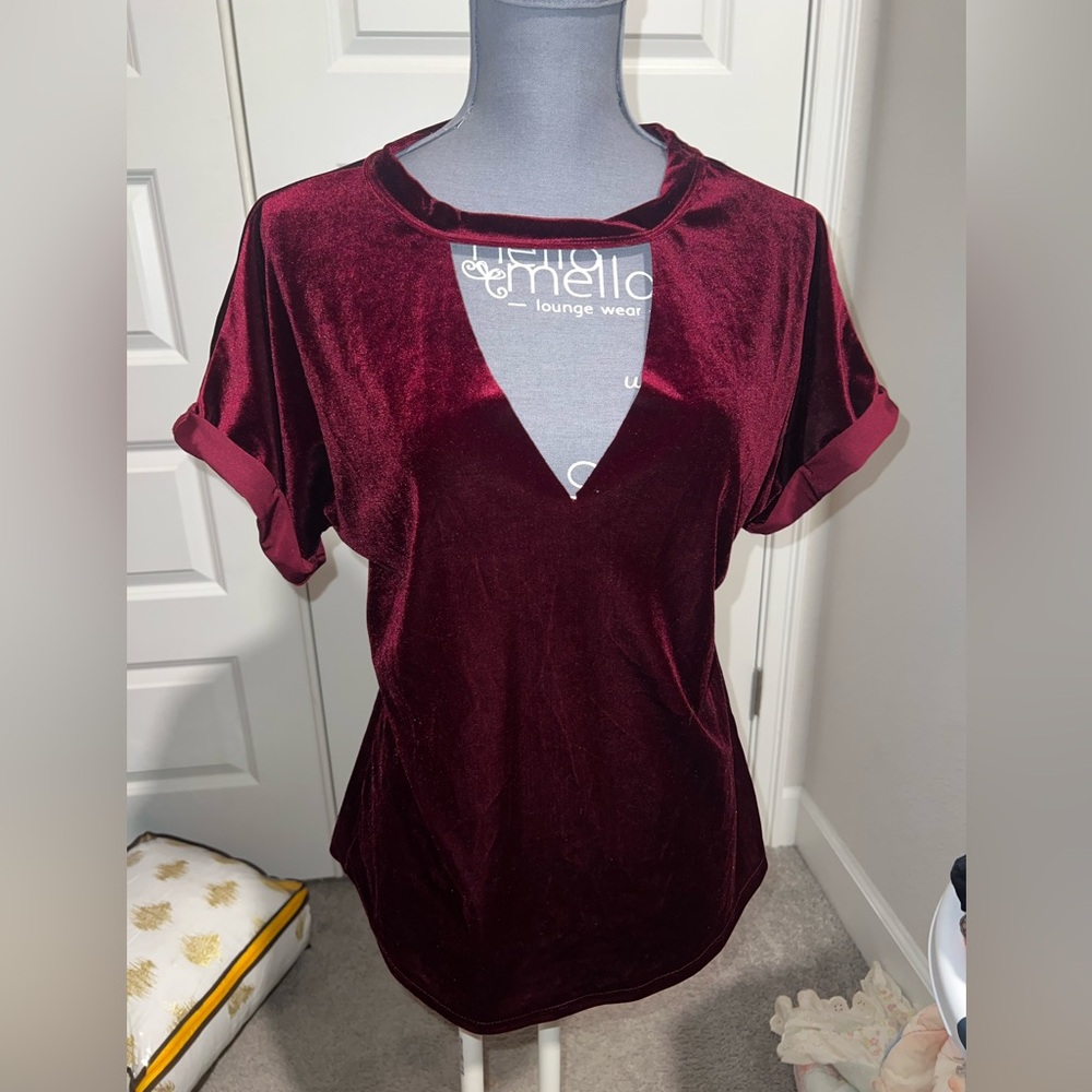Red velvet top - Picture 1 of 5
